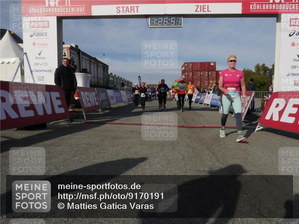 03.10.2025 - Köhlbrandbrückenlauf Matties Gatica Varas http://msf.ph/oto/9170191 03.10.2025 10:26:53 Ziel 1425, 1509, 1726, 1727, 1756, 1840, 1935, 1996, 2004, 2005, 2133, 2219, 2259, 2574, 2952, 3044, 3105, 3110, 3163, 3602, 3787 meine-sportfotos.de