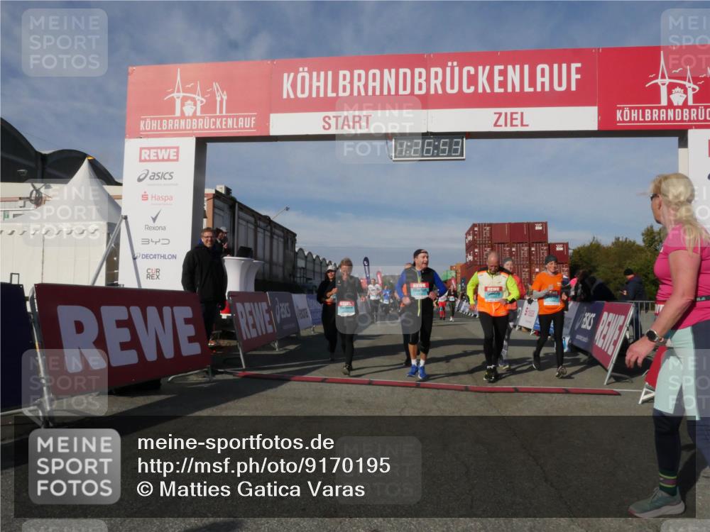 03.10.2025 - Köhlbrandbrückenlauf Matties Gatica Varas http://msf.ph/oto/9170195 03.10.2025 10:26:54 Ziel 1425, 1509, 1726, 1727, 1756, 1840, 1935, 1996, 2004, 2005, 2133, 2219, 2259, 2574, 2586, 2655, 2952, 3044, 3105, 3110, 3163, 3602, 3787 meine-sportfotos.de
