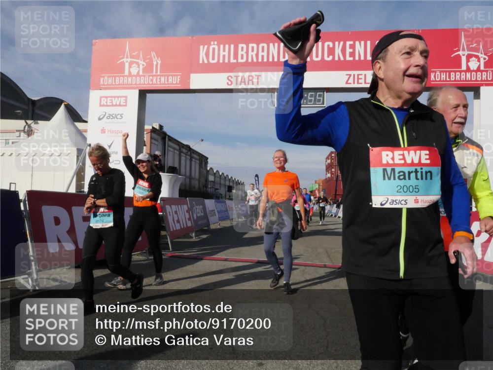 03.10.2025 - Köhlbrandbrückenlauf Matties Gatica Varas http://msf.ph/oto/9170200 03.10.2025 10:26:57 Ziel 1509, 1726, 1727, 1840, 1935, 1996, 2133, 2259, 2405, 2586, 2655, 2952, 3044, 3105, 3110, 3163, 3241, 3242, 3364, 3367, 3602, 3829 meine-sportfotos.de