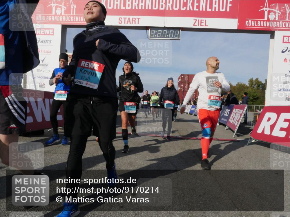 03.10.2025 - Köhlbrandbrückenlauf Matties Gatica Varas http://msf.ph/oto/9170214 03.10.2025 10:27:03 Ziel 1726, 1727, 1935, 2405, 2586, 2655, 2930, 3044, 3110, 3232, 3241, 3242, 3364, 3367, 3602, 3703, 3829 meine-sportfotos.de