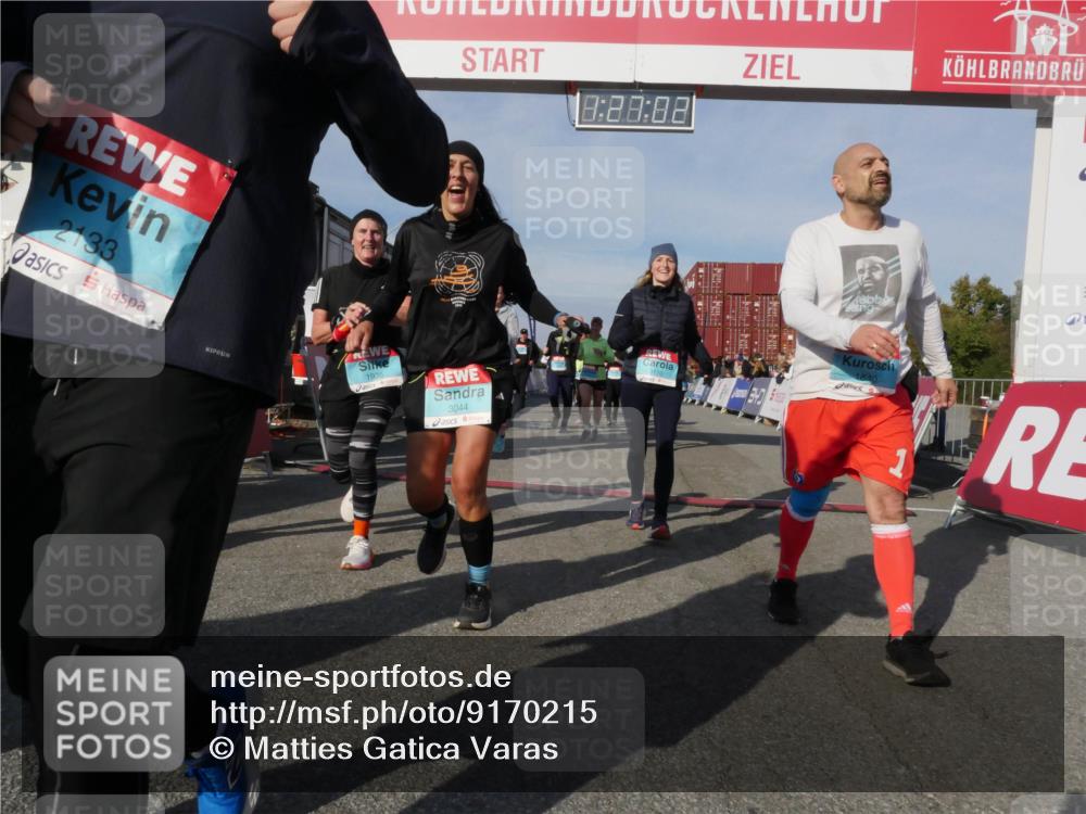 03.10.2025 - Köhlbrandbrückenlauf Matties Gatica Varas http://msf.ph/oto/9170215 03.10.2025 10:27:04 Ziel 1726, 1727, 2405, 2586, 2655, 2930, 3232, 3241, 3242, 3364, 3367, 3602, 3703, 3829 meine-sportfotos.de