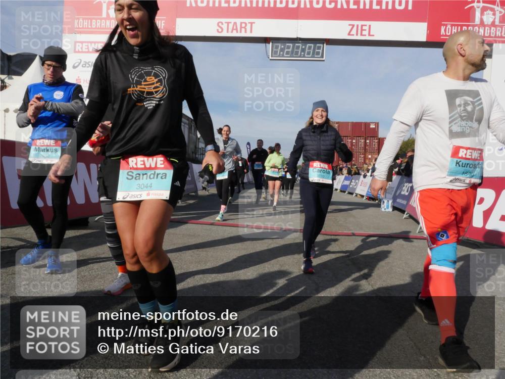 03.10.2025 - Köhlbrandbrückenlauf Matties Gatica Varas http://msf.ph/oto/9170216 03.10.2025 10:27:04 Ziel 1726, 1727, 2405, 2586, 2655, 2930, 3232, 3241, 3242, 3364, 3367, 3602, 3703, 3829 meine-sportfotos.de