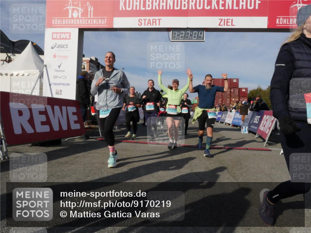 03.10.2025 - Köhlbrandbrückenlauf Matties Gatica Varas http://msf.ph/oto/9170219 03.10.2025 10:27:06 Ziel 2405, 2586, 2655, 2774, 2930, 3232, 3241, 3242, 3364, 3367, 3703, 3745, 3829 meine-sportfotos.de