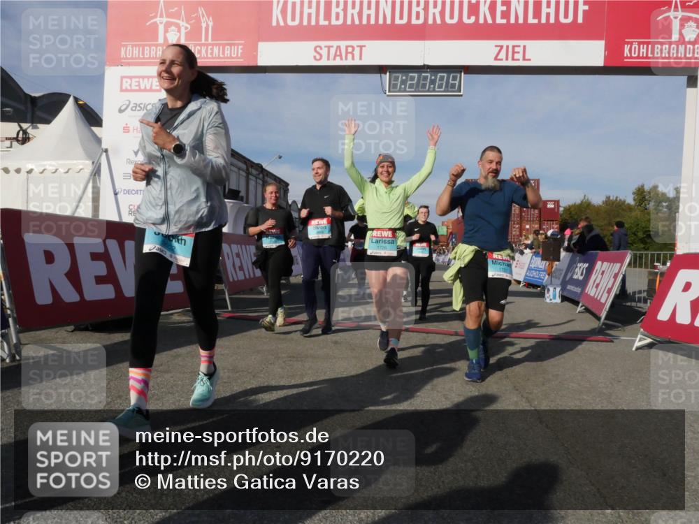 03.10.2025 - Köhlbrandbrückenlauf Matties Gatica Varas http://msf.ph/oto/9170220 03.10.2025 10:27:06 Ziel 2405, 2586, 2655, 2774, 2930, 3232, 3241, 3242, 3364, 3367, 3703, 3745, 3829 meine-sportfotos.de