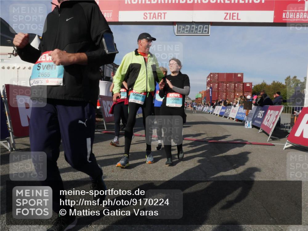 03.10.2025 - Köhlbrandbrückenlauf Matties Gatica Varas http://msf.ph/oto/9170224 03.10.2025 10:27:08 Ziel 2115, 2405, 2693, 2774, 2930, 3232, 3703, 3745, 3829 meine-sportfotos.de