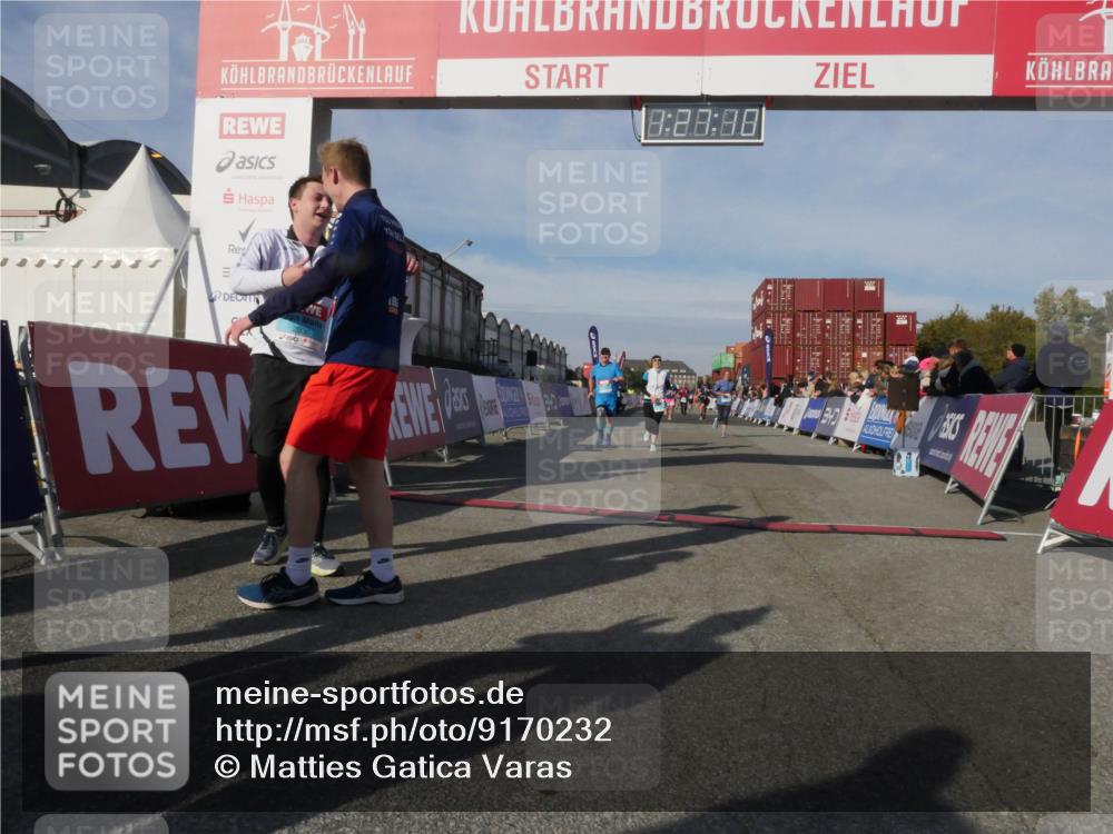 03.10.2025 - Köhlbrandbrückenlauf Matties Gatica Varas http://msf.ph/oto/9170232 03.10.2025 10:27:12 Ziel 2115, 2693, 2774, 3052, 3232, 3703, 3745 meine-sportfotos.de
