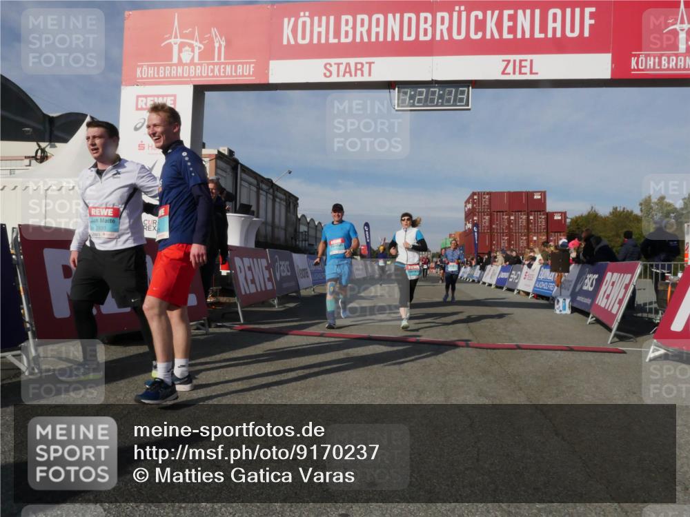 03.10.2025 - Köhlbrandbrückenlauf Matties Gatica Varas http://msf.ph/oto/9170237 03.10.2025 10:27:14 Ziel 1930, 2115, 2693, 2774, 3052, 3232, 3703, 3745 meine-sportfotos.de