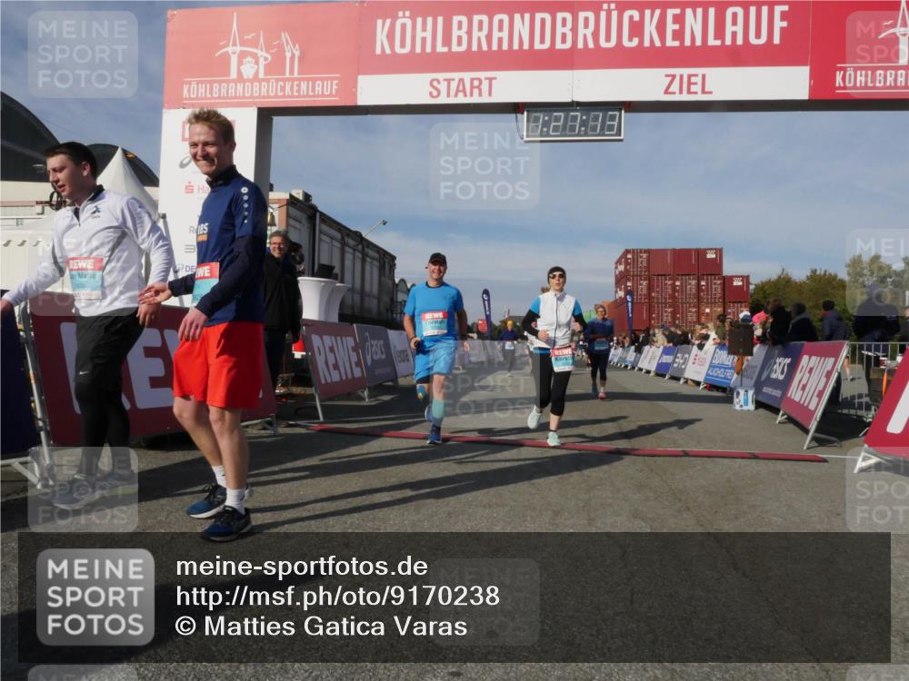 03.10.2025 - Köhlbrandbrückenlauf Matties Gatica Varas http://msf.ph/oto/9170238 03.10.2025 10:27:15 Ziel 1930, 2115, 2693, 2774, 3052, 3232, 3703, 3745 meine-sportfotos.de