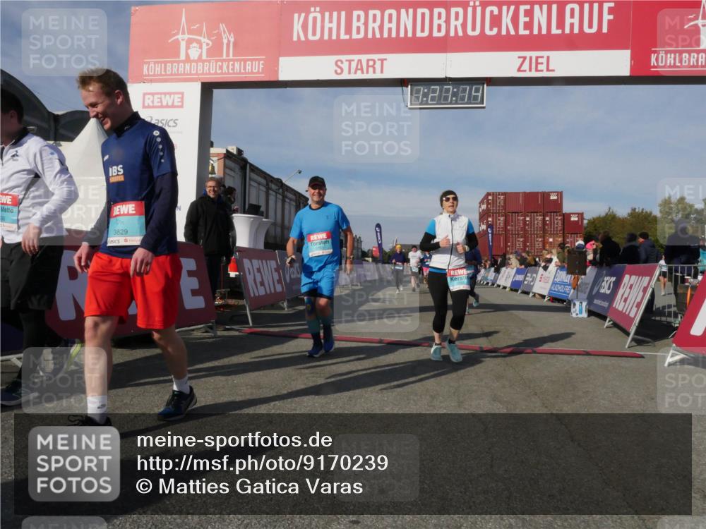 03.10.2025 - Köhlbrandbrückenlauf Matties Gatica Varas http://msf.ph/oto/9170239 03.10.2025 10:27:15 Ziel 1930, 2115, 2693, 2774, 3052, 3232, 3703, 3745 meine-sportfotos.de