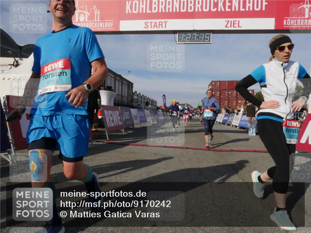 03.10.2025 - Köhlbrandbrückenlauf Matties Gatica Varas http://msf.ph/oto/9170242 03.10.2025 10:27:17 Ziel 1930, 2115, 2693, 2774, 3052, 3745, 3746 meine-sportfotos.de