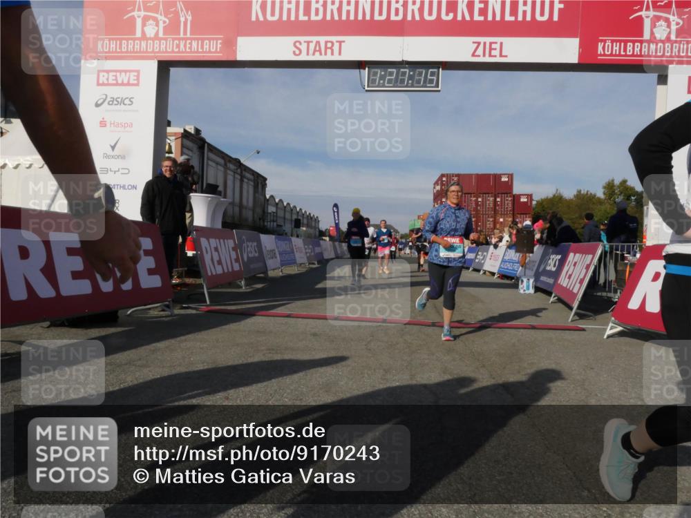 03.10.2025 - Köhlbrandbrückenlauf Matties Gatica Varas http://msf.ph/oto/9170243 03.10.2025 10:27:17 Ziel 1930, 2115, 2693, 2774, 3052, 3745, 3746 meine-sportfotos.de