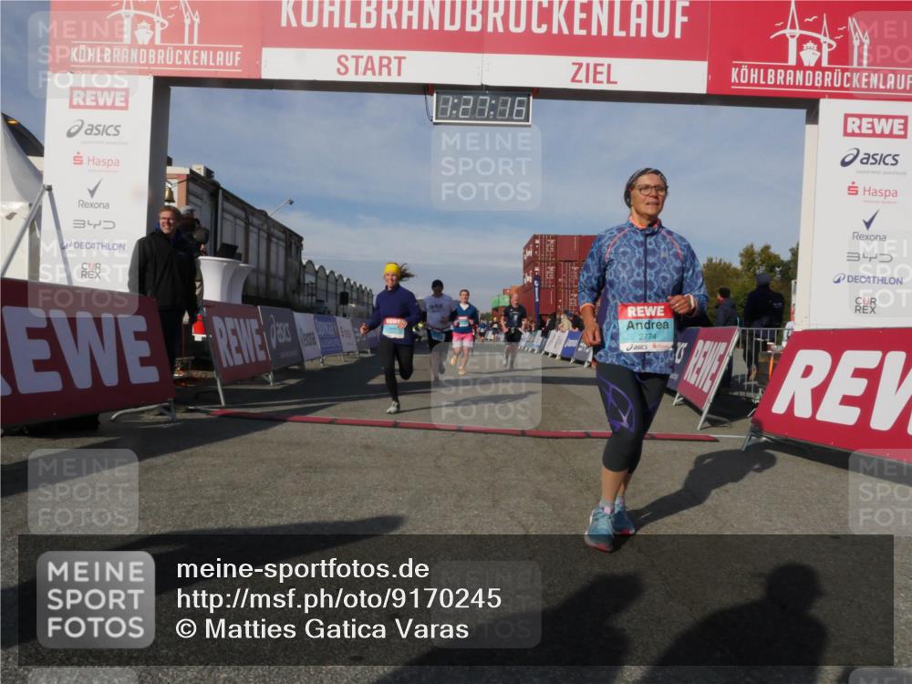 03.10.2025 - Köhlbrandbrückenlauf Matties Gatica Varas http://msf.ph/oto/9170245 03.10.2025 10:27:18 Ziel 1930, 2115, 2693, 3052, 3745, 3746 meine-sportfotos.de