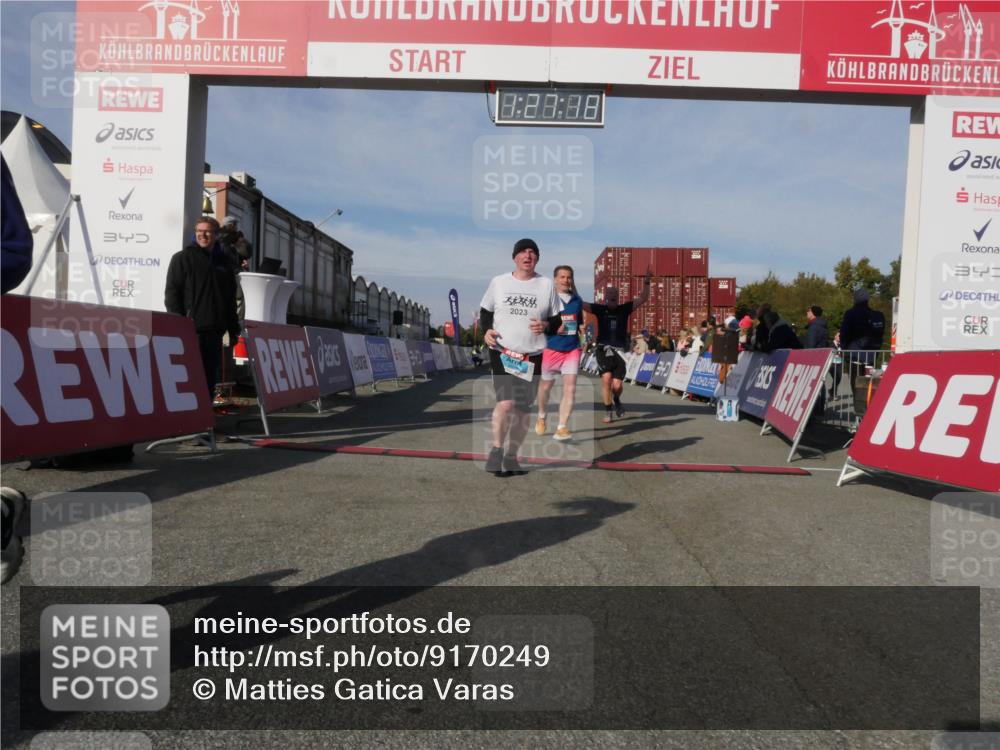 03.10.2025 - Köhlbrandbrückenlauf Matties Gatica Varas http://msf.ph/oto/9170249 03.10.2025 10:27:20 Ziel 1539, 1930, 2115, 2451, 2693, 2935, 3052, 3132, 3746 meine-sportfotos.de