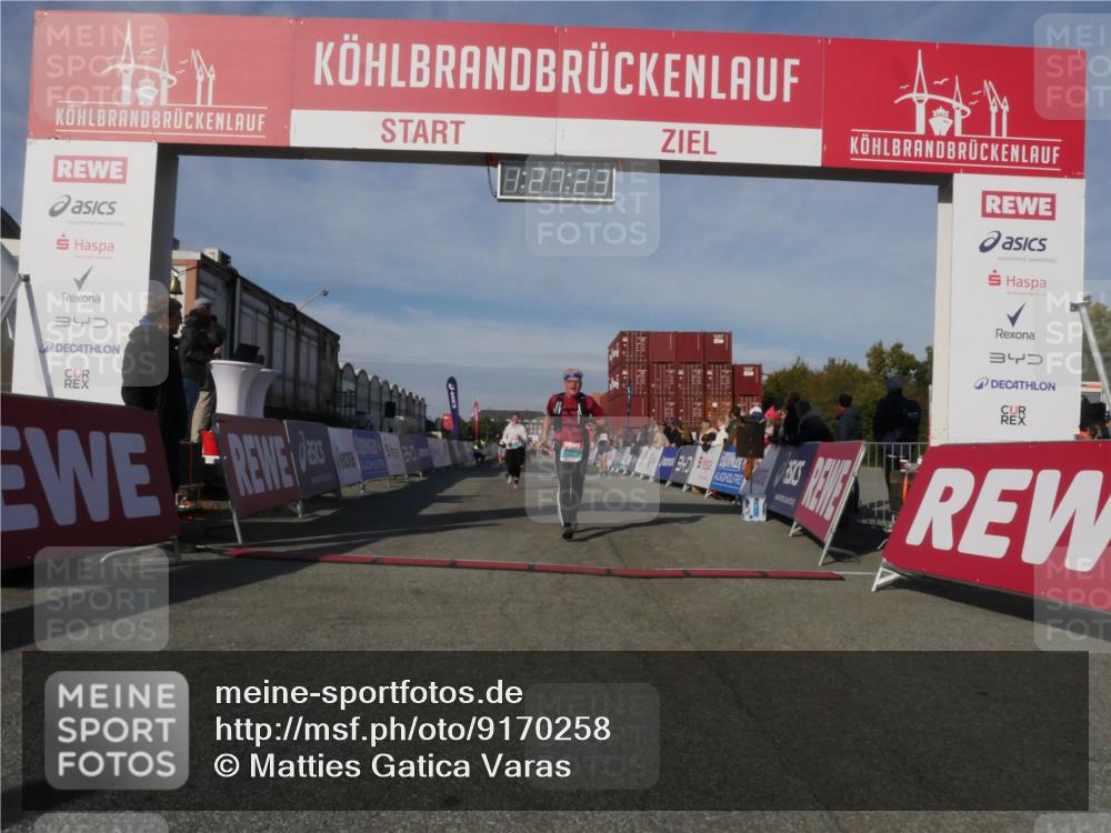 03.10.2025 - Köhlbrandbrückenlauf Matties Gatica Varas http://msf.ph/oto/9170258 03.10.2025 10:27:24 Ziel 1539, 1926, 1929, 1930, 2101, 2451, 2562, 2935, 3132, 3746 meine-sportfotos.de