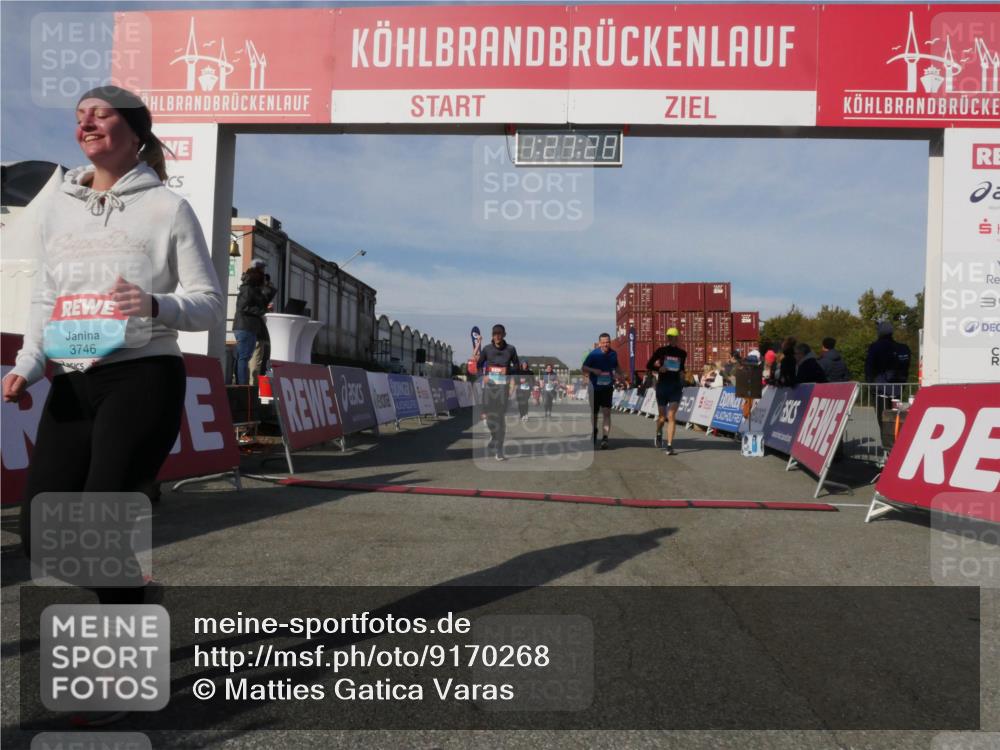 03.10.2025 - Köhlbrandbrückenlauf Matties Gatica Varas http://msf.ph/oto/9170268 03.10.2025 10:27:30 Ziel 1539, 1926, 1929, 2101, 2192, 2352, 2451, 2562, 2935, 3132, 3230 meine-sportfotos.de