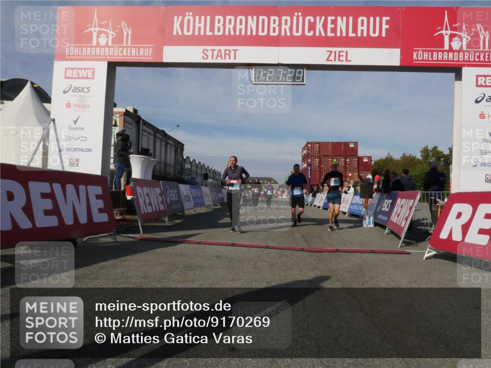 03.10.2025 - Köhlbrandbrückenlauf Matties Gatica Varas http://msf.ph/oto/9170269 03.10.2025 10:27:30 Ziel 1539, 1926, 1929, 2101, 2192, 2352, 2451, 2562, 2935, 3132, 3230 meine-sportfotos.de
