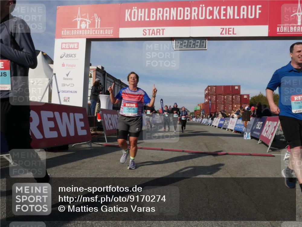 03.10.2025 - Köhlbrandbrückenlauf Matties Gatica Varas http://msf.ph/oto/9170274 03.10.2025 10:27:33 Ziel 1926, 1929, 2101, 2136, 2192, 2352, 2562, 3230 meine-sportfotos.de