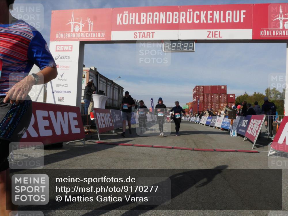 03.10.2025 - Köhlbrandbrückenlauf Matties Gatica Varas http://msf.ph/oto/9170277 03.10.2025 10:27:34 Ziel 1926, 1929, 2101, 2136, 2192, 2352, 2562, 3230 meine-sportfotos.de