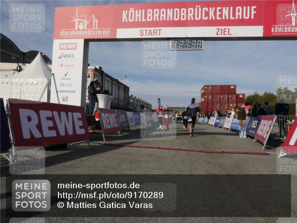 03.10.2025 - Köhlbrandbrückenlauf Matties Gatica Varas http://msf.ph/oto/9170289 03.10.2025 10:27:40 Ziel 1914, 2059, 2136, 2162, 2166, 2192, 2237, 2352, 3230, 3346, 3429, 3739 meine-sportfotos.de