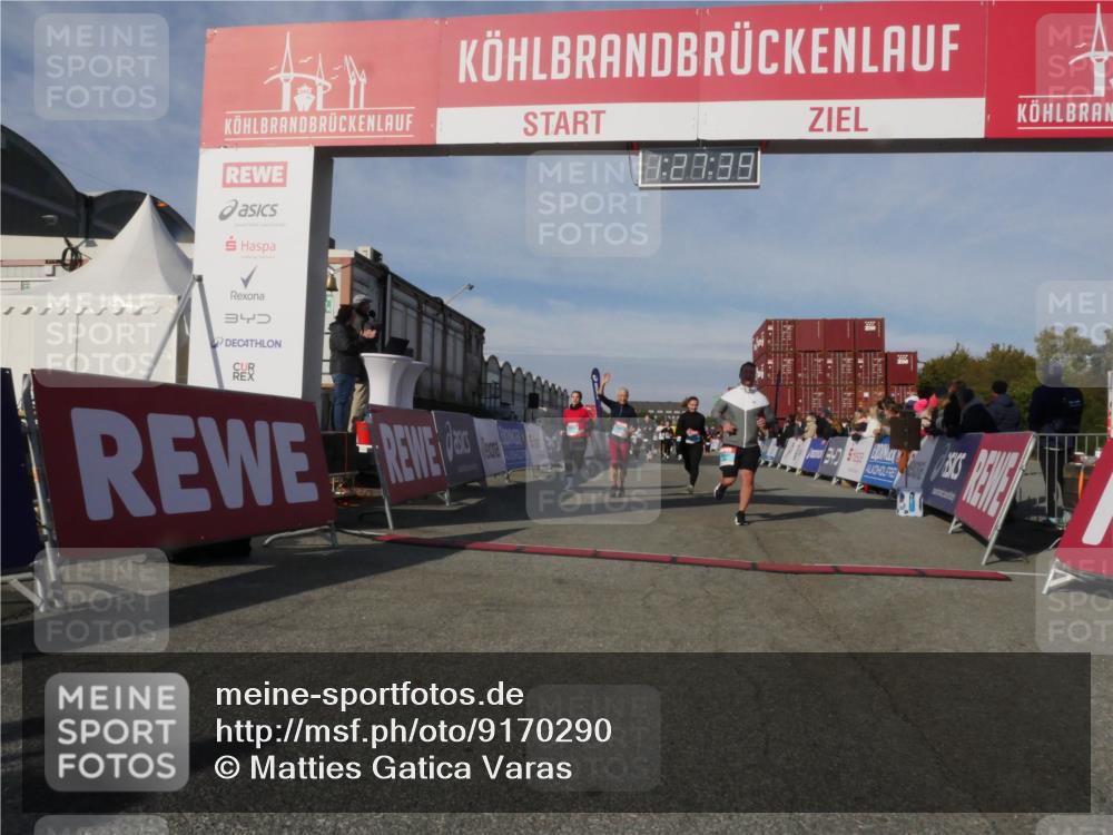 03.10.2025 - Köhlbrandbrückenlauf Matties Gatica Varas http://msf.ph/oto/9170290 03.10.2025 10:27:41 Ziel 1914, 2059, 2136, 2162, 2166, 2192, 2237, 2352, 3230, 3346, 3429, 3451, 3452, 3739 meine-sportfotos.de