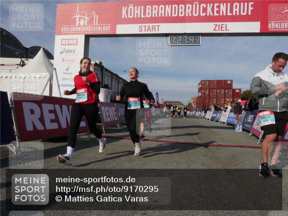 03.10.2025 - Köhlbrandbrückenlauf Matties Gatica Varas http://msf.ph/oto/9170295 03.10.2025 10:27:43 Ziel 1914, 2059, 2086, 2136, 2162, 2166, 2237, 3346, 3429, 3451, 3452, 3626, 3739 meine-sportfotos.de