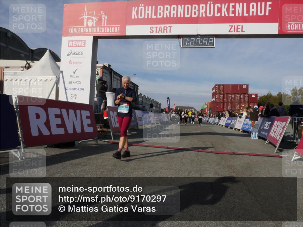 03.10.2025 - Köhlbrandbrückenlauf Matties Gatica Varas http://msf.ph/oto/9170297 03.10.2025 10:27:44 Ziel 1472, 1914, 2059, 2086, 2162, 2166, 2237, 3346, 3429, 3451, 3452, 3626, 3739 meine-sportfotos.de