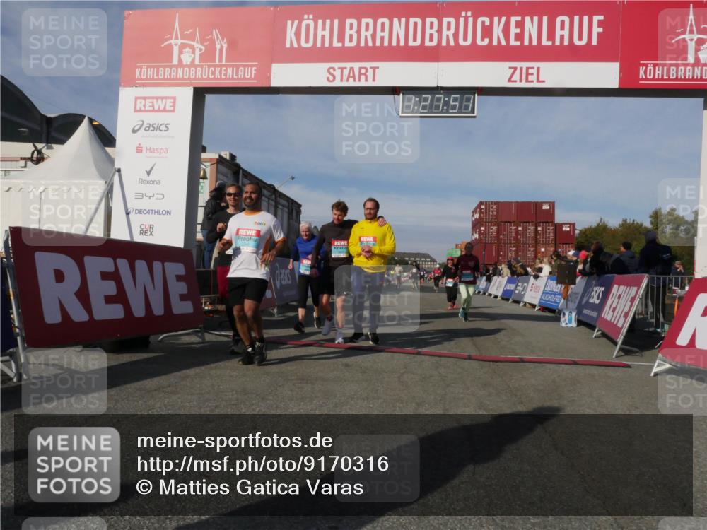 03.10.2025 - Köhlbrandbrückenlauf Matties Gatica Varas http://msf.ph/oto/9170316 03.10.2025 10:27:53 Ziel 1004, 1342, 1472, 1759, 2086, 3451, 3452, 3626 meine-sportfotos.de