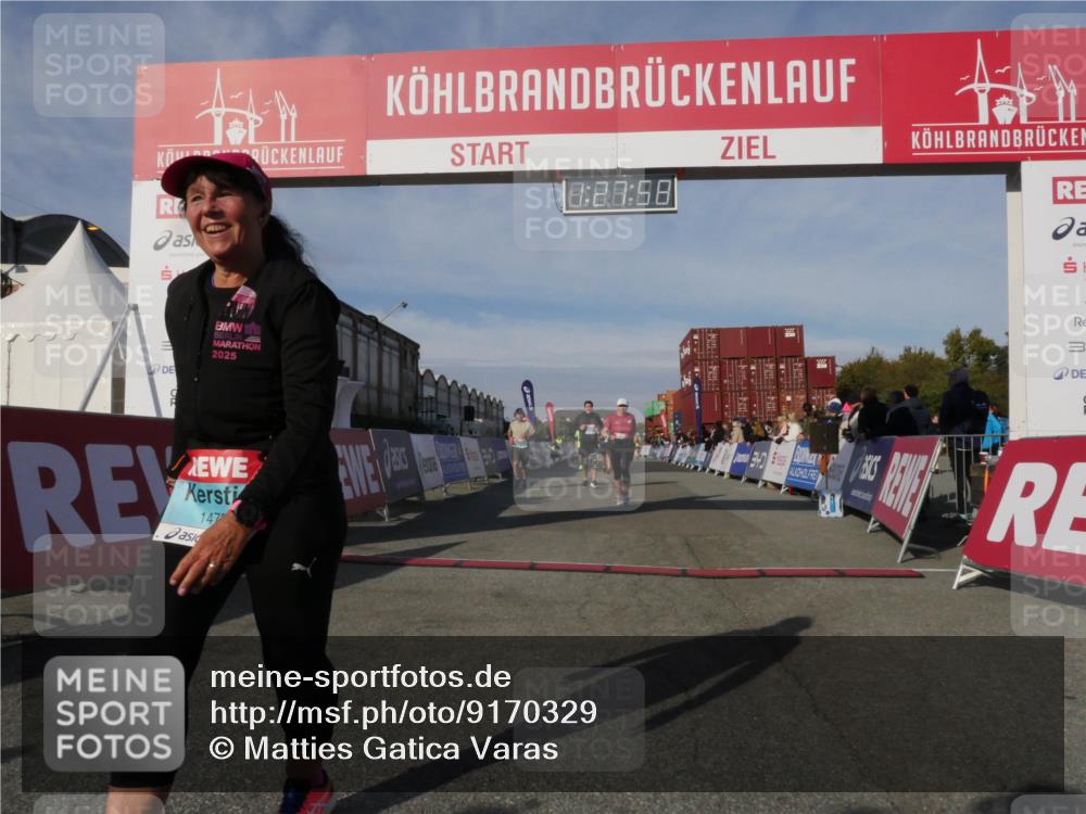 03.10.2025 - Köhlbrandbrückenlauf Matties Gatica Varas http://msf.ph/oto/9170329 03.10.2025 10:27:59 Ziel 1004, 1342, 1759, 1993, 2525, 2630, 2632 meine-sportfotos.de