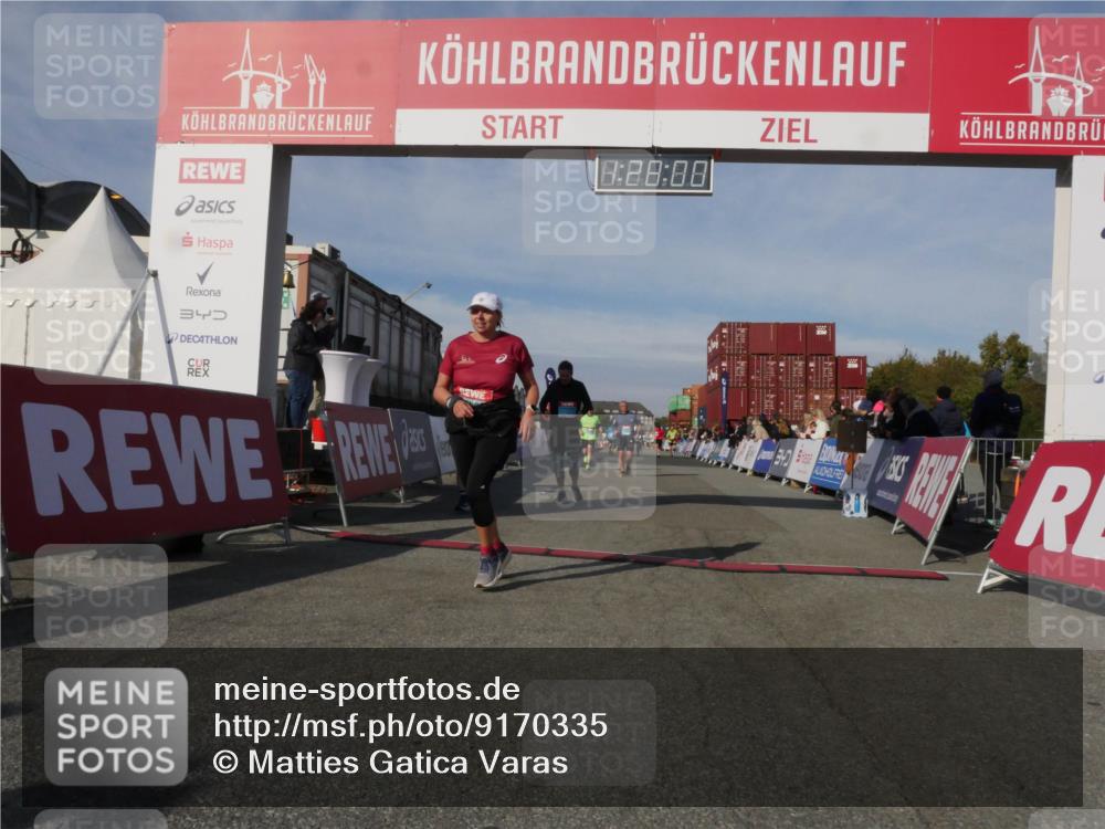 03.10.2025 - Köhlbrandbrückenlauf Matties Gatica Varas http://msf.ph/oto/9170335 03.10.2025 10:28:02 Ziel 1004, 1759, 1993, 2320, 2525, 2630, 2632 meine-sportfotos.de