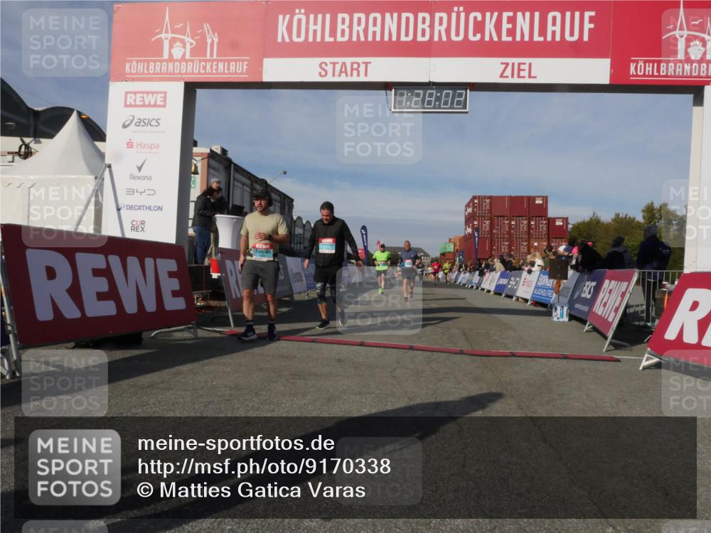 03.10.2025 - Köhlbrandbrückenlauf Matties Gatica Varas http://msf.ph/oto/9170338 03.10.2025 10:28:04 Ziel 1759, 1993, 2320, 2525, 2630, 2632, 3393 meine-sportfotos.de