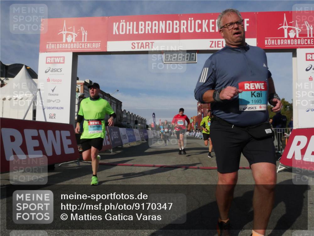03.10.2025 - Köhlbrandbrückenlauf Matties Gatica Varas http://msf.ph/oto/9170347 03.10.2025 10:28:09 Ziel 1775, 2320, 2621, 2630, 2632, 2752, 3393 meine-sportfotos.de