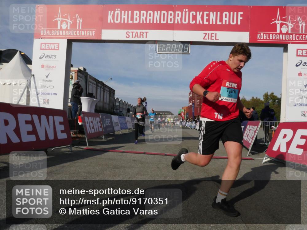 03.10.2025 - Köhlbrandbrückenlauf Matties Gatica Varas http://msf.ph/oto/9170351 03.10.2025 10:28:11 Ziel 1775, 2320, 2621, 2752, 3393, 3670 meine-sportfotos.de