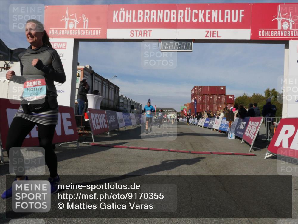 03.10.2025 - Köhlbrandbrückenlauf Matties Gatica Varas http://msf.ph/oto/9170355 03.10.2025 10:28:13 Ziel 1775, 2621, 2636, 2752, 3393, 3614, 3670 meine-sportfotos.de
