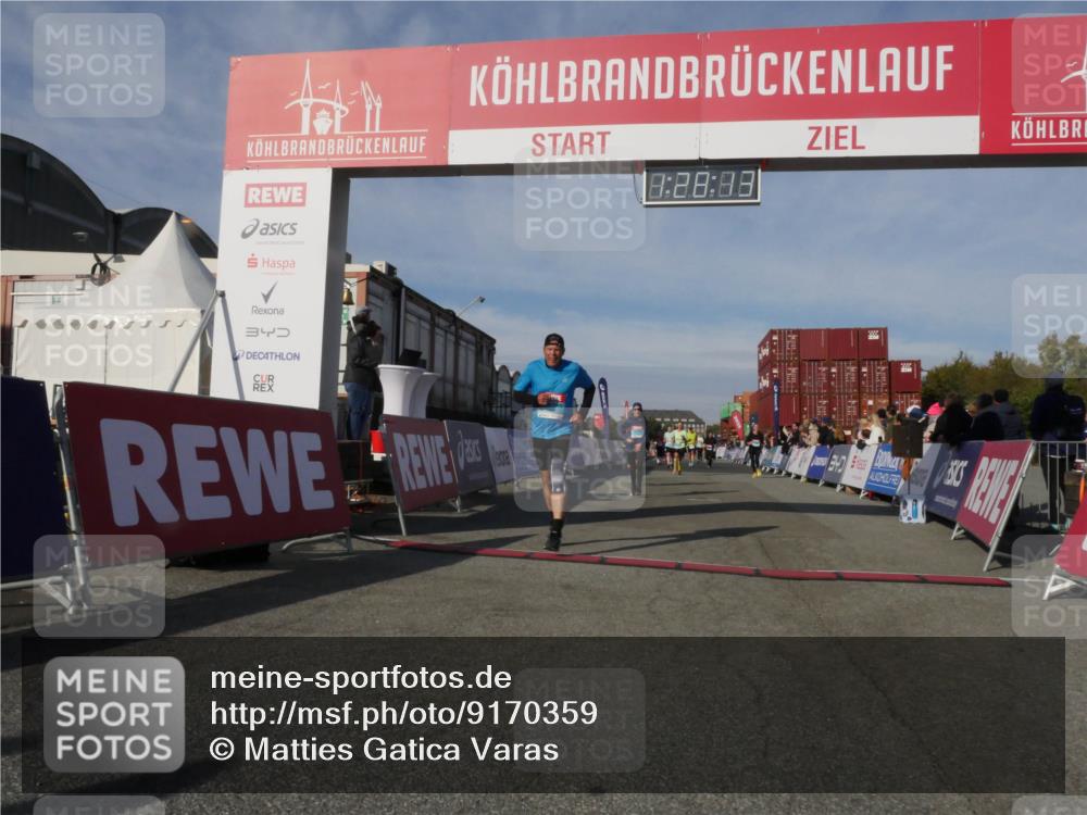 03.10.2025 - Köhlbrandbrückenlauf Matties Gatica Varas http://msf.ph/oto/9170359 03.10.2025 10:28:15 Ziel 1775, 2094, 2621, 2636, 2752, 3393, 3476, 3611, 3614, 3631, 3670 meine-sportfotos.de