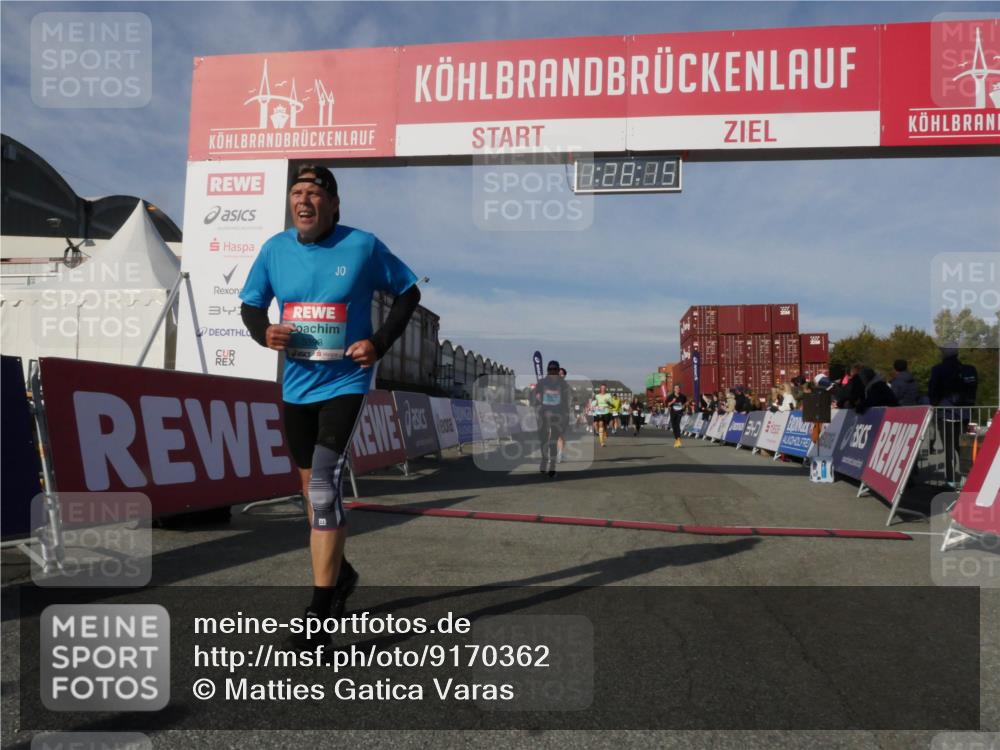 03.10.2025 - Köhlbrandbrückenlauf Matties Gatica Varas http://msf.ph/oto/9170362 03.10.2025 10:28:16 Ziel 1592, 1775, 2094, 2621, 2636, 2752, 3476, 3611, 3614, 3631, 3670 meine-sportfotos.de