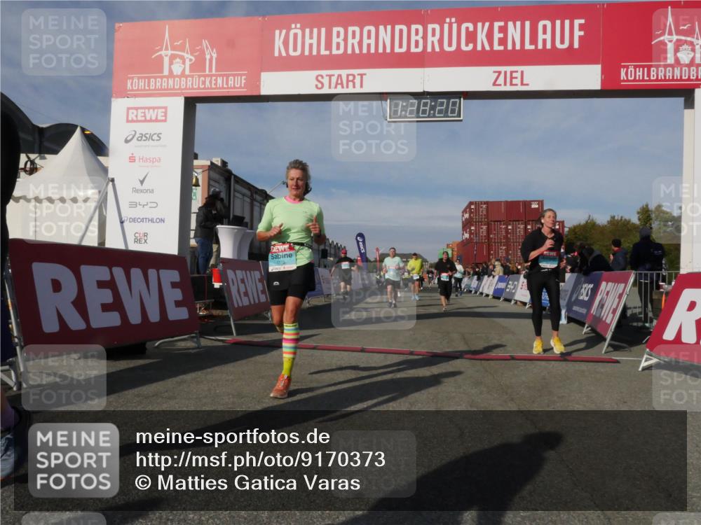 03.10.2025 - Köhlbrandbrückenlauf Matties Gatica Varas http://msf.ph/oto/9170373 03.10.2025 10:28:22 Ziel 1592, 1872, 2094, 2366, 2636, 2869, 2870, 3231, 3360, 3398, 3399, 3432, 3476, 3611, 3614, 3631, 3670 meine-sportfotos.de
