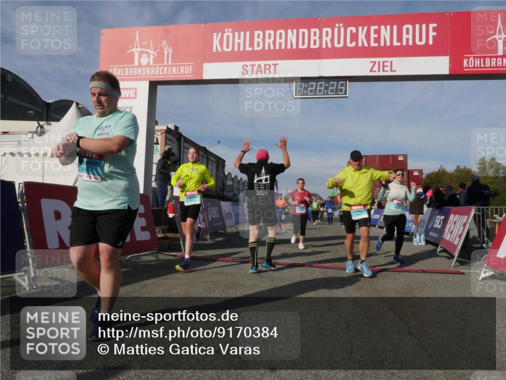 03.10.2025 - Köhlbrandbrückenlauf Matties Gatica Varas http://msf.ph/oto/9170384 03.10.2025 10:28:27 Ziel 1579, 1592, 1872, 1910, 2094, 2366, 2869, 2870, 3161, 3231, 3360, 3398, 3399, 3432, 3476, 3631 meine-sportfotos.de