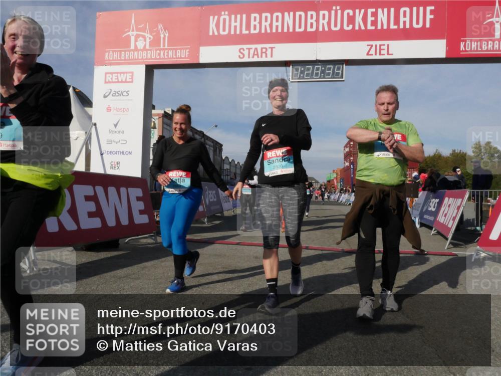 03.10.2025 - Köhlbrandbrückenlauf Matties Gatica Varas http://msf.ph/oto/9170403 03.10.2025 10:28:36 Ziel 1579, 1713, 1896, 1897, 1910, 2409, 3013, 3054, 3161 meine-sportfotos.de