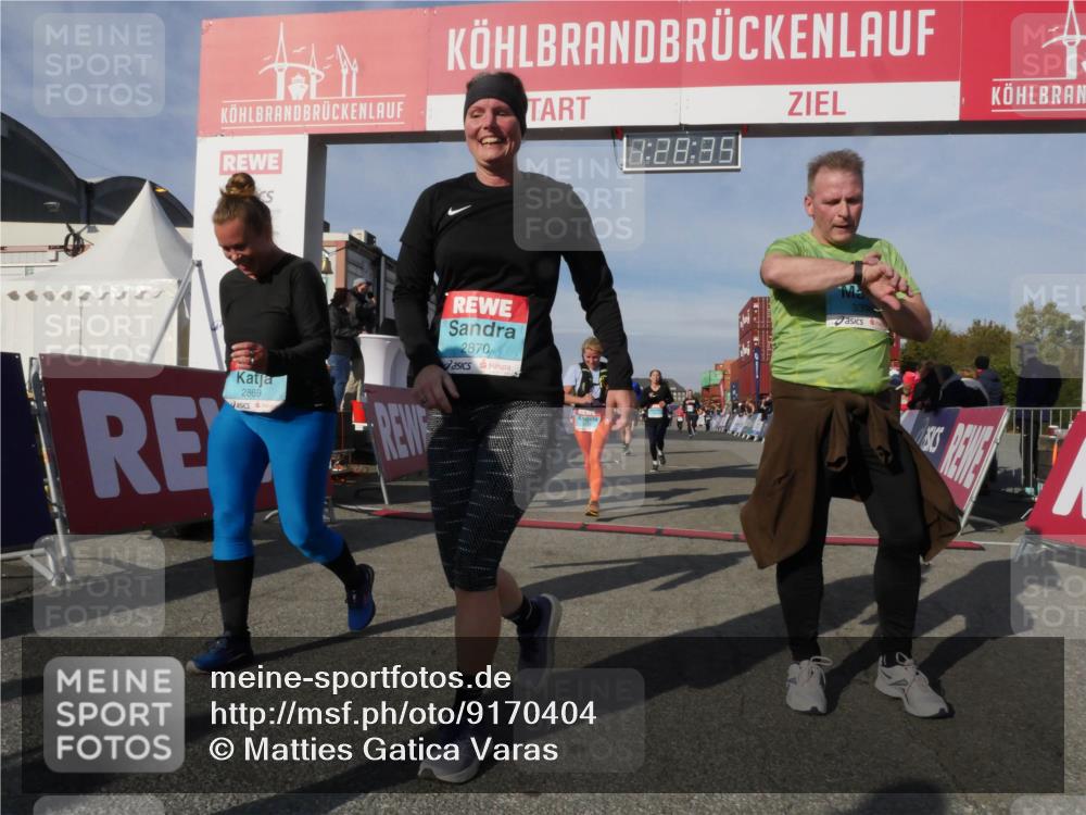 03.10.2025 - Köhlbrandbrückenlauf Matties Gatica Varas http://msf.ph/oto/9170404 03.10.2025 10:28:36 Ziel 1579, 1713, 1896, 1897, 1910, 2409, 3013, 3054, 3161 meine-sportfotos.de