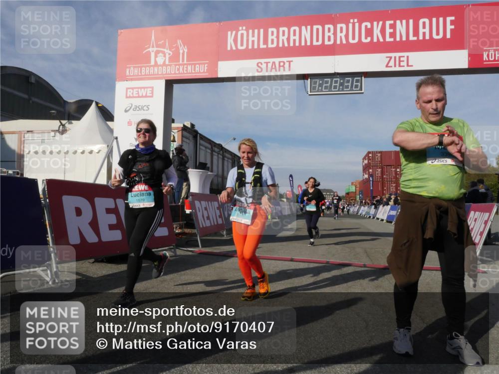 03.10.2025 - Köhlbrandbrückenlauf Matties Gatica Varas http://msf.ph/oto/9170407 03.10.2025 10:28:38 Ziel 1713, 1765, 1896, 1897, 1910, 2409, 3013, 3054 meine-sportfotos.de