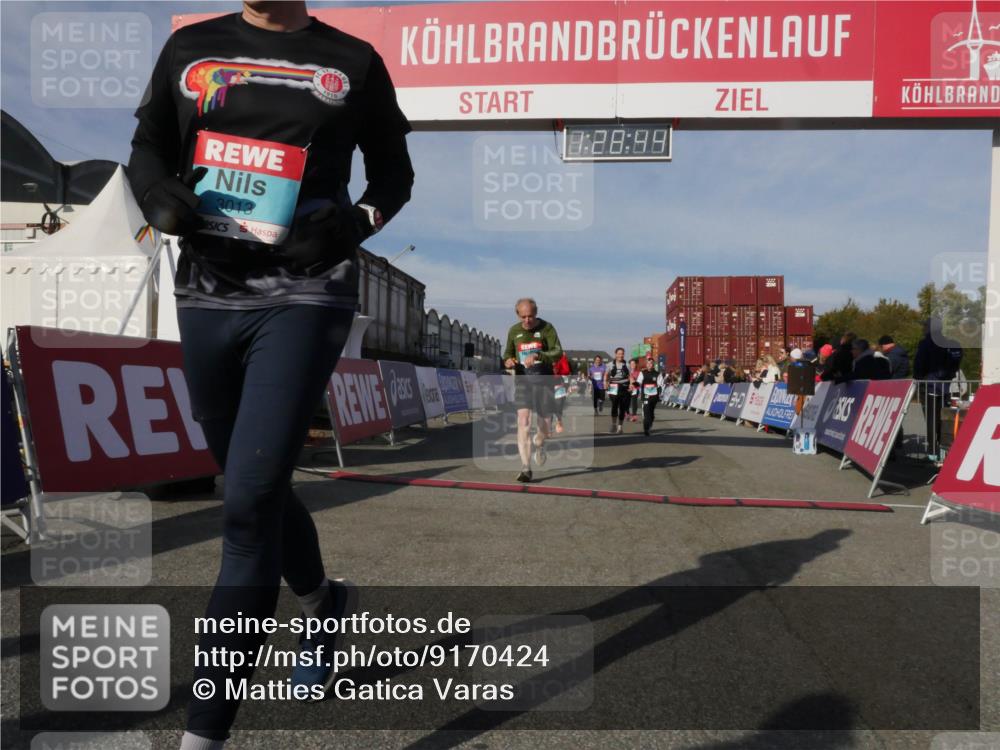 03.10.2025 - Köhlbrandbrückenlauf Matties Gatica Varas http://msf.ph/oto/9170424 03.10.2025 10:28:46 Ziel 1713, 1765, 1896, 1897, 2090, 2216, 2339, 3054, 3483 meine-sportfotos.de