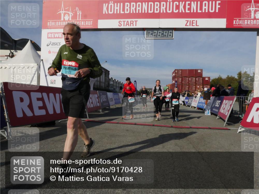 03.10.2025 - Köhlbrandbrückenlauf Matties Gatica Varas http://msf.ph/oto/9170428 03.10.2025 10:28:48 Ziel 1765, 1863, 1896, 1897, 2090, 2216, 2339, 3054, 3483 meine-sportfotos.de
