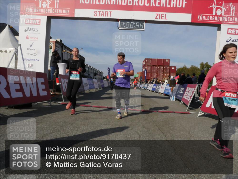 03.10.2025 - Köhlbrandbrückenlauf Matties Gatica Varas http://msf.ph/oto/9170437 03.10.2025 10:28:52 Ziel 1748, 1863, 2090, 2263, 2264, 2339 meine-sportfotos.de