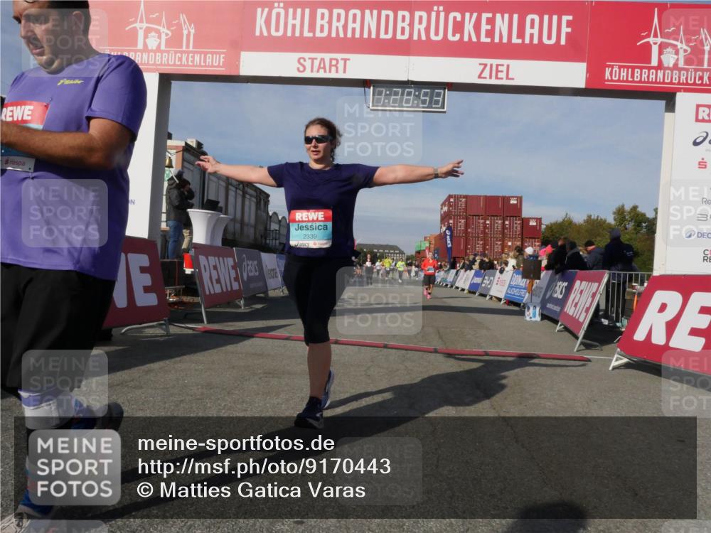 03.10.2025 - Köhlbrandbrückenlauf Matties Gatica Varas http://msf.ph/oto/9170443 03.10.2025 10:28:55 Ziel 1394, 1577, 1748, 1863, 2090, 2263, 2264, 2493 meine-sportfotos.de