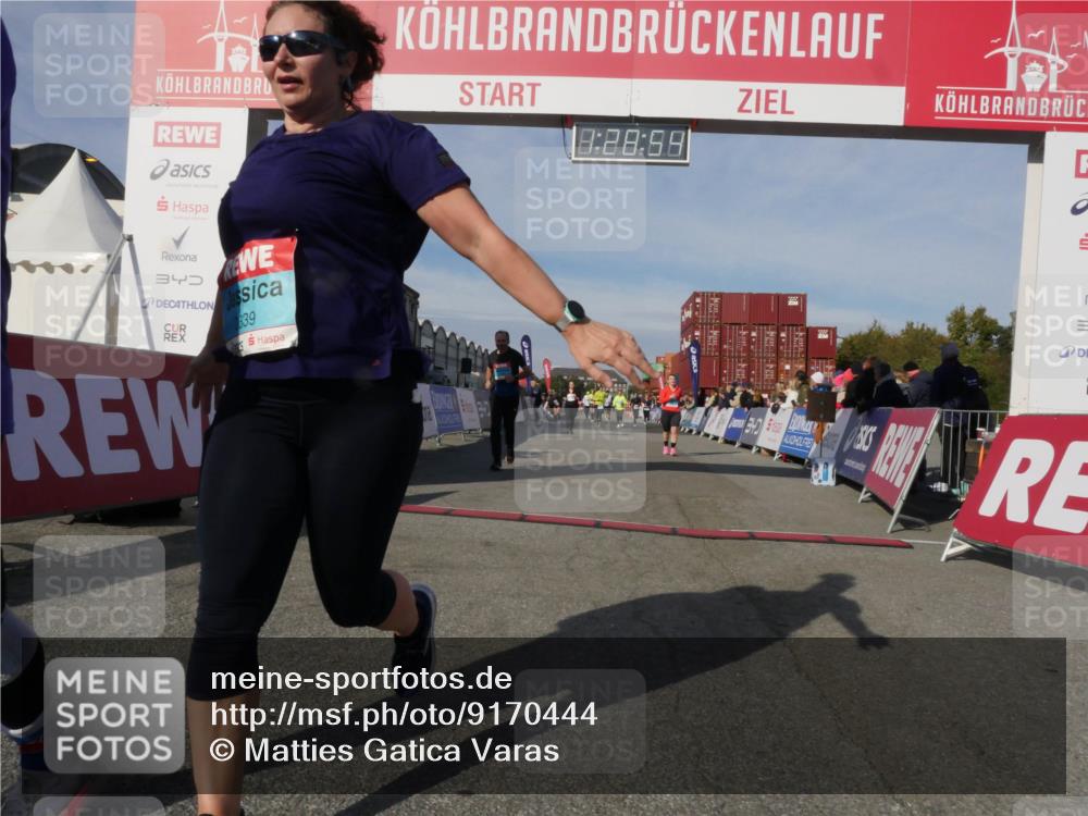 03.10.2025 - Köhlbrandbrückenlauf Matties Gatica Varas http://msf.ph/oto/9170444 03.10.2025 10:28:55 Ziel 1394, 1577, 1748, 1863, 2090, 2263, 2264, 2493 meine-sportfotos.de