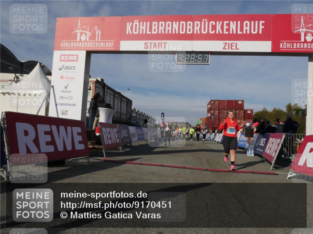 03.10.2025 - Köhlbrandbrückenlauf Matties Gatica Varas http://msf.ph/oto/9170451 03.10.2025 10:28:59 Ziel 1348, 1394, 1454, 1577, 1748, 1863, 2263, 2264, 2493, 3292, 3293, 3612 meine-sportfotos.de