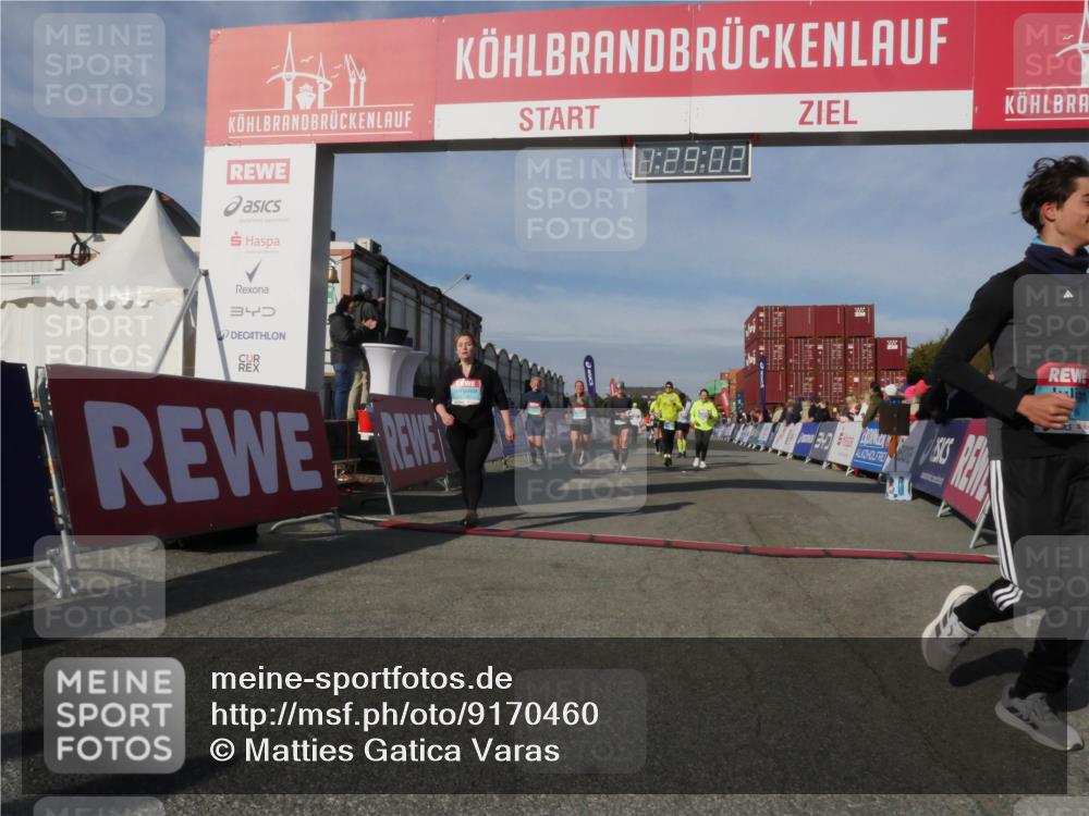03.10.2025 - Köhlbrandbrückenlauf Matties Gatica Varas http://msf.ph/oto/9170460 03.10.2025 10:29:03 Ziel 1348, 1394, 1454, 1577, 1748, 2177, 2492, 2493, 2922, 3292, 3293, 3612 meine-sportfotos.de