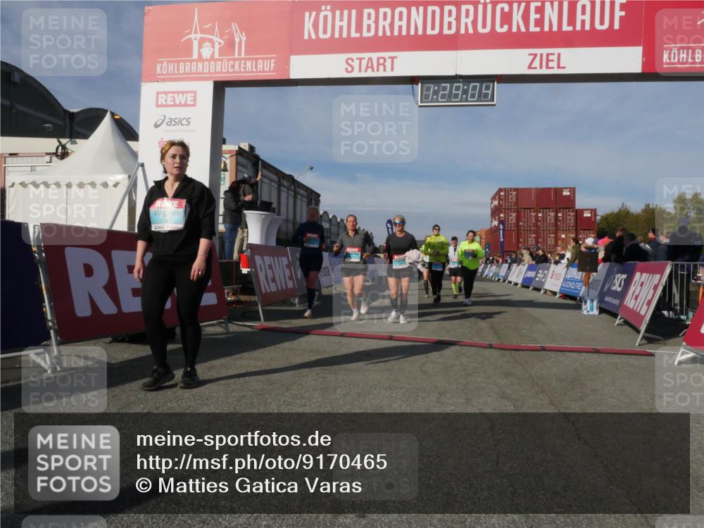 03.10.2025 - Köhlbrandbrückenlauf Matties Gatica Varas http://msf.ph/oto/9170465 03.10.2025 10:29:06 Ziel 1348, 1394, 1454, 1577, 2177, 2375, 2492, 2493, 2922, 3292, 3293, 3612 meine-sportfotos.de