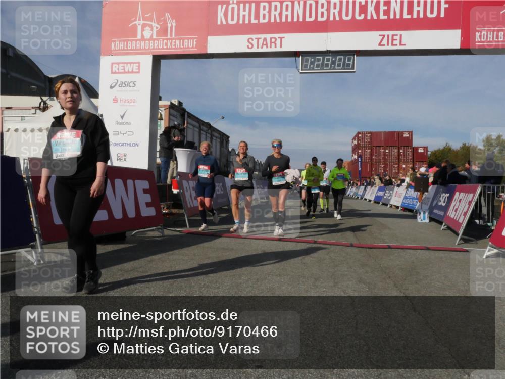 03.10.2025 - Köhlbrandbrückenlauf Matties Gatica Varas http://msf.ph/oto/9170466 03.10.2025 10:29:06 Ziel 1348, 1394, 1454, 1577, 2177, 2375, 2492, 2493, 2922, 3292, 3293, 3612 meine-sportfotos.de