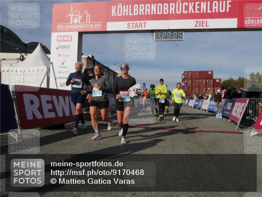 03.10.2025 - Köhlbrandbrückenlauf Matties Gatica Varas http://msf.ph/oto/9170468 03.10.2025 10:29:07 Ziel 1348, 1454, 2177, 2375, 2492, 2922, 3292, 3293, 3612 meine-sportfotos.de